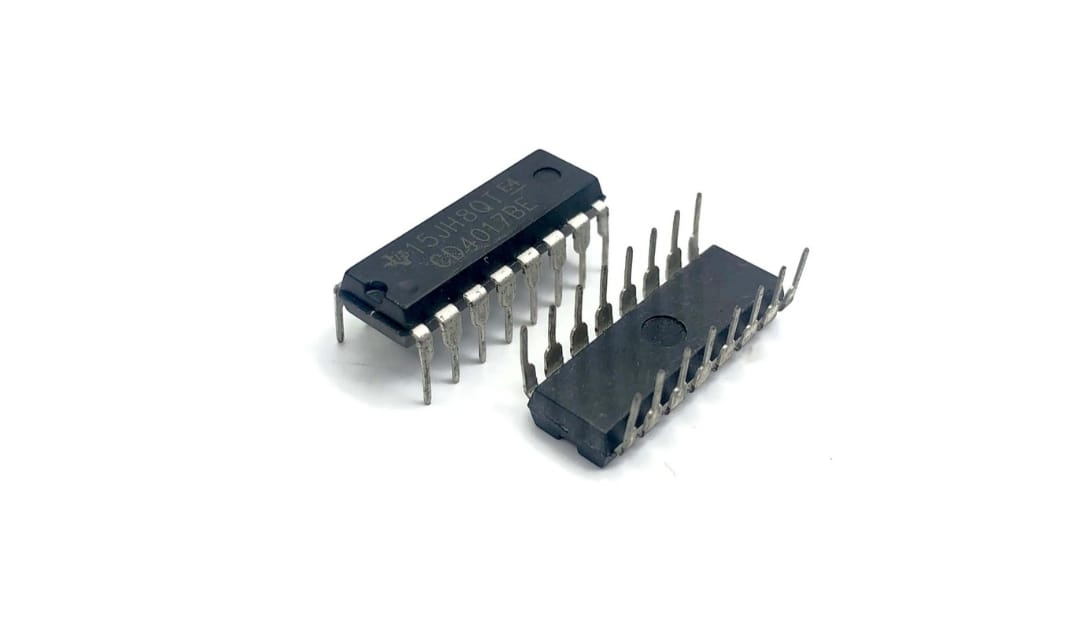 CD4017 4017 IC CMOS Binary Decade Counter Diver IC